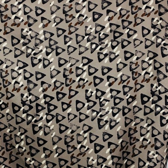 Vintage Joan Collins Silk Top Blouse Sz 4 Retro Triangle Print Snap Neckline - Picture 3 of 11